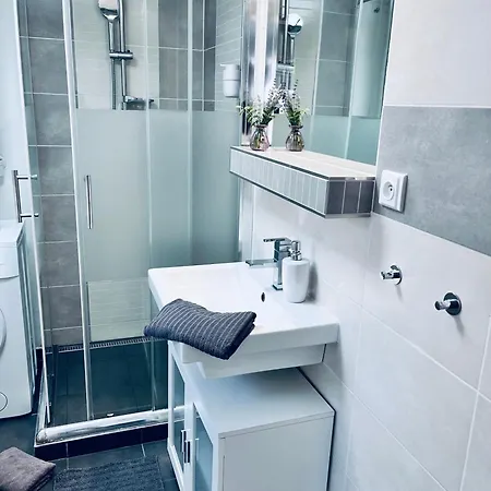 Apartmany Na Zahradni Breclav Exterior photo