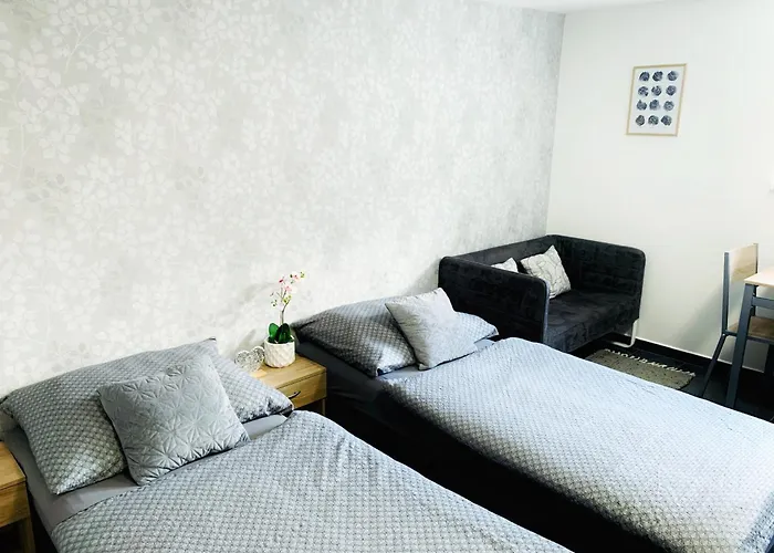 Apartmany Na Zahradni