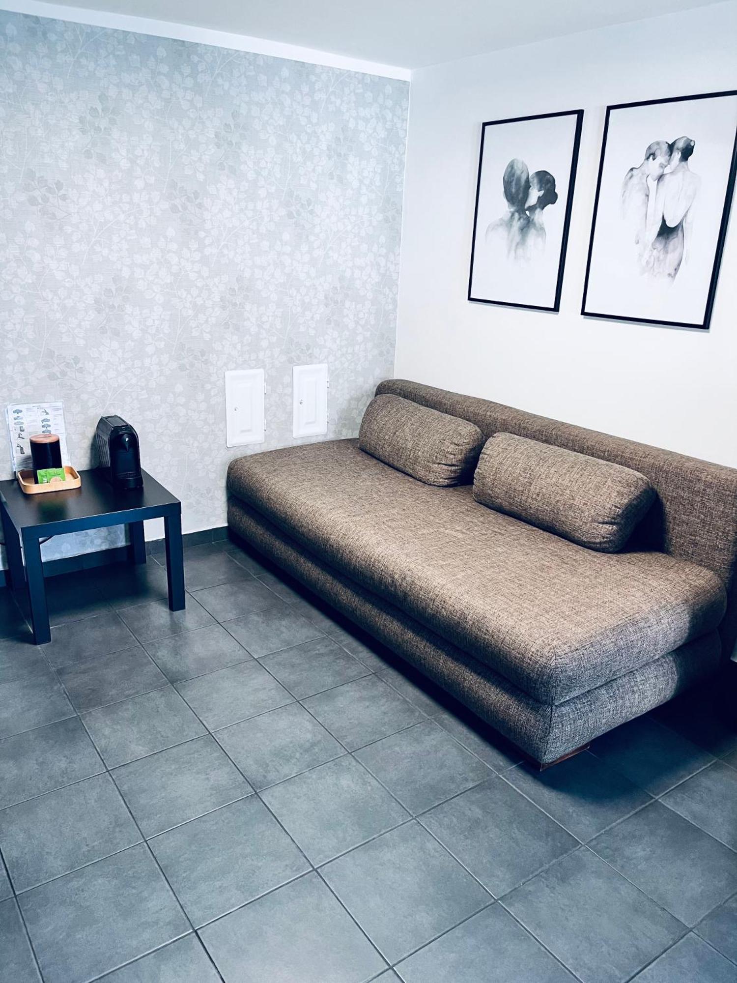 Na Zahradni Apartment *